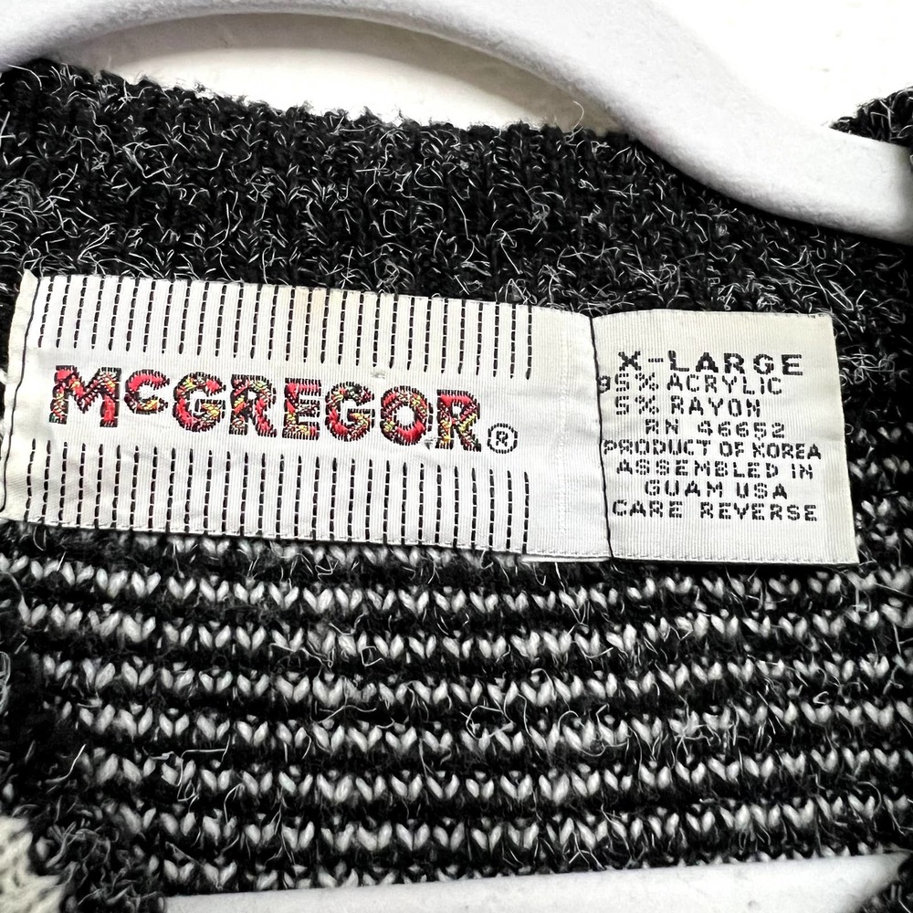 MCGREGOR Vintage Men's size XL Geometric Multi Print Crewneck Pullover Sweater - Picture 3 of 4